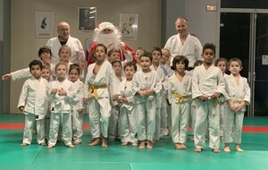 Visite du Père Noël Cours Baby/Mini-poussins Dojo Christian Lion 17 décembre 2024