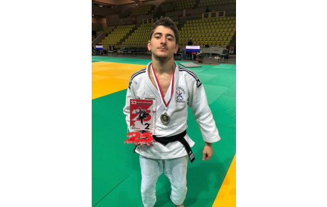 Israil Dakayev 2ème du Tournoi International par équipes seniors de Monaco