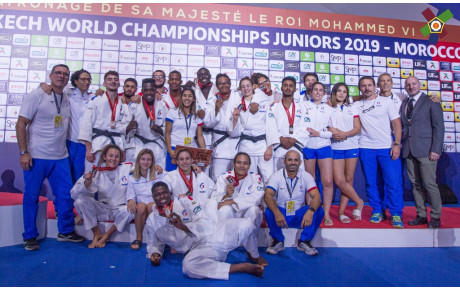 Israil Dakayev 3ème au championnat du monde par équipes mixtes juniors